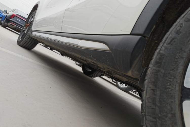 Used Mercedes-Benz GLA 2018 GLA 200 Fashion Model Left Side Sill