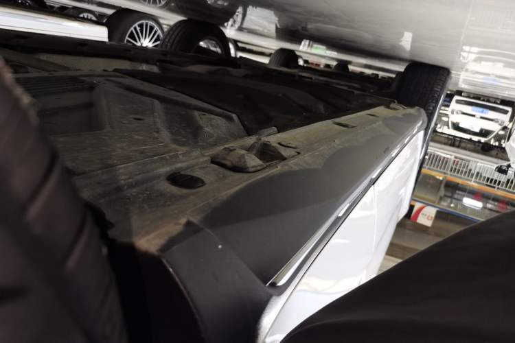 Used Mercedes-Benz GLA 2018 GLA 200 Sport Edition Left Side Sill