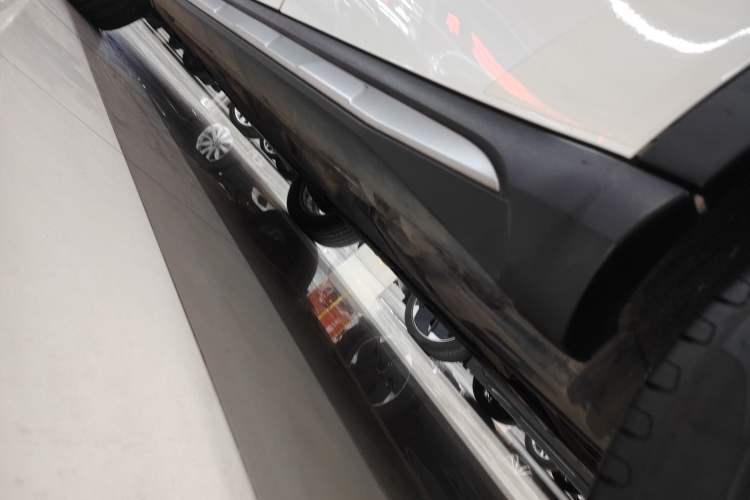 Used Mercedes-Benz GLA 2018 GLA 200 Sport Edition Left Side Sill