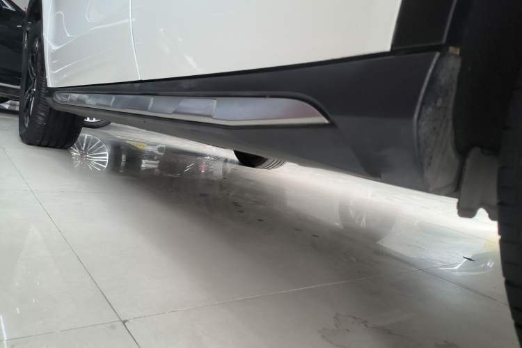 Used Mercedes-Benz GLA 2018 GLA 200 Fashion Model Left Side Sill