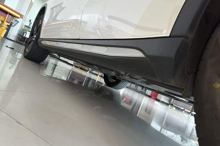 Used Mercedes-Benz GLA 2018 GLA 200 Fashion Model Left Side Sill