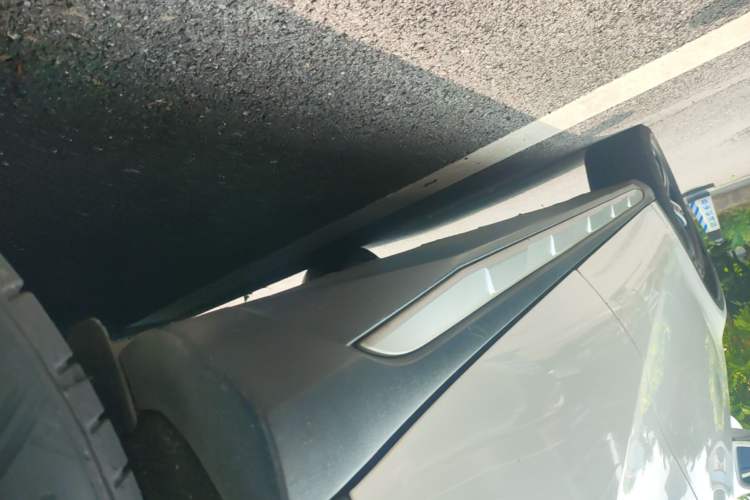 Used Mercedes-Benz GLA 2018 GLA 200 Fashion Model Left Side Sill