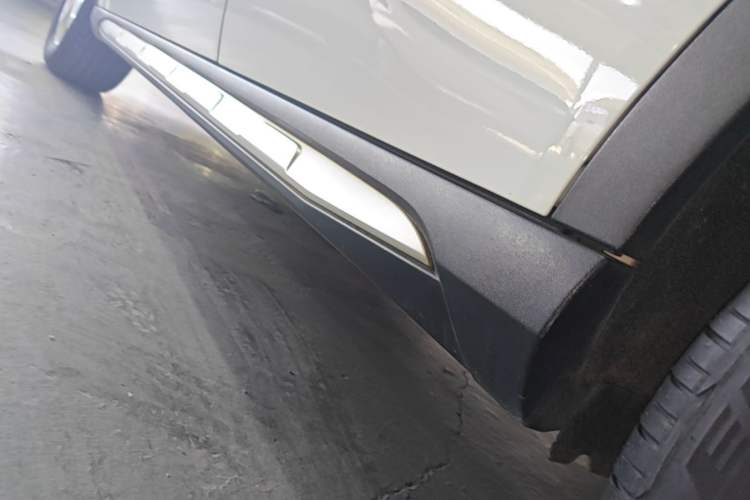 Used Mercedes-Benz GLA 2018 GLA 200 Sport Edition Left Side Sill