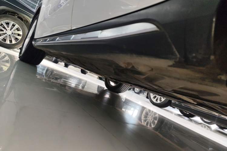 Used Mercedes-Benz GLA 2018 GLA 200 Sport Edition Left Side Sill