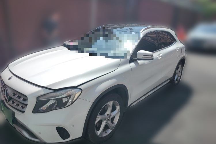 Used Mercedes-Benz GLA 2018 GLA 200 Sport Edition Guazi used car, China used car export, Used car for sale, Used Mercedes-Benz cars, Cheapest cars for sale