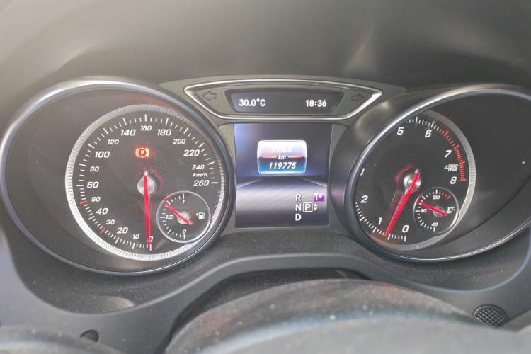 Used Mercedes-Benz GLA 2018 GLA 200 Polar Limited Edition Odometer Close Up