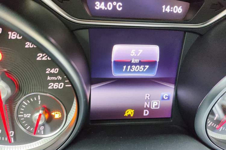 Used Mercedes-Benz GLA 2018 GLA 200 Sport Edition Odometer Close Up