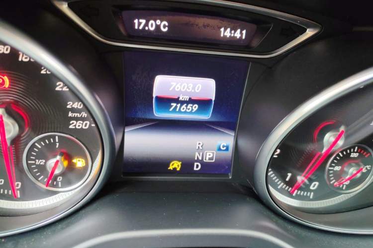 Used Mercedes-Benz GLA 2018 GLA 200 Sport Edition Odometer Close Up