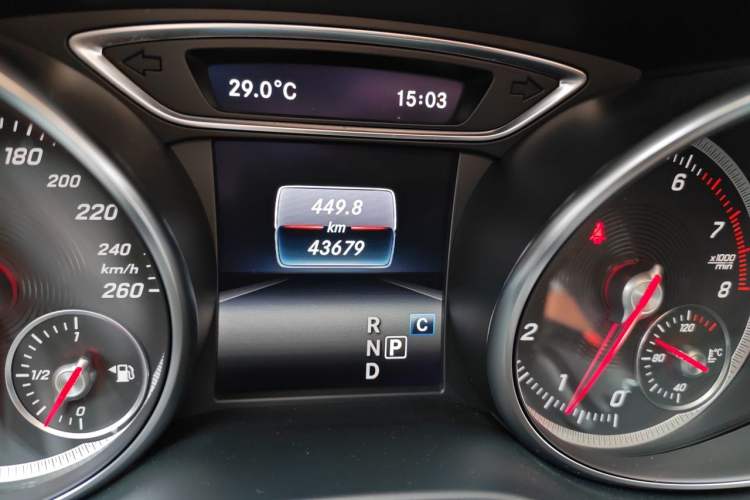 Used Mercedes-Benz GLA 2018 GLA 200 Fashion Model Odometer Close Up