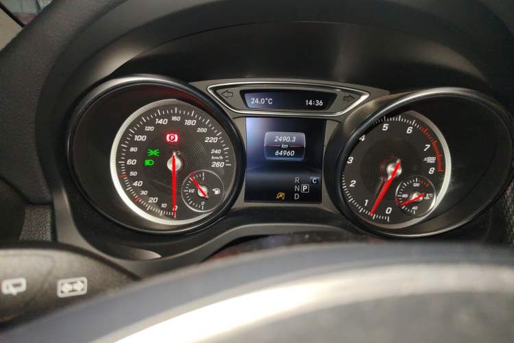 Used Mercedes-Benz GLA 2018 GLA 200 Fashion Model Odometer Close Up