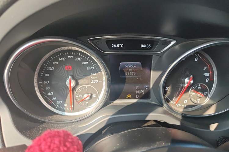 Used Mercedes-Benz GLA 2018 GLA 200 Fashion Model Odometer Close Up