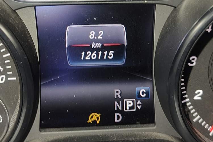 Used Mercedes-Benz GLA 2018 GLA 200 Fashion Model Odometer Close Up