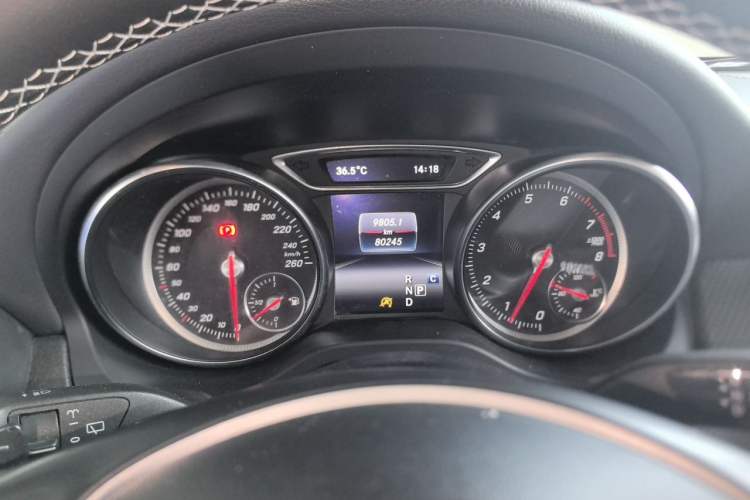 Used Mercedes-Benz GLA 2018 GLA 220 4MATIC Sport Edition Odometer Close Up
