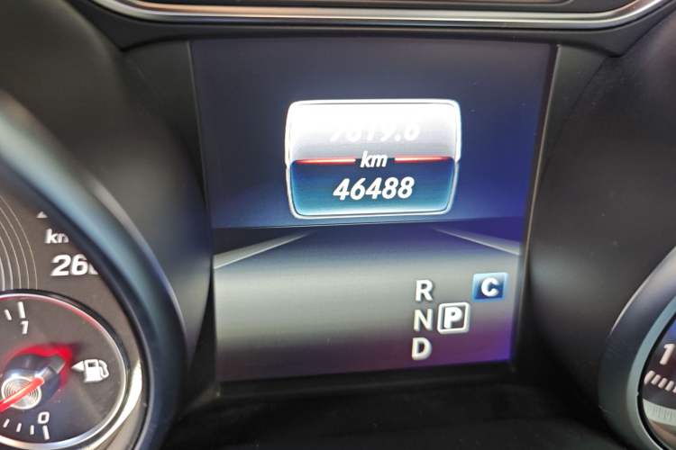 Used Mercedes-Benz GLA 2018 GLA 200 Sport Edition Odometer Close Up