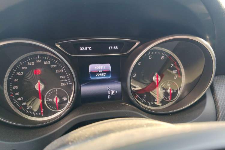 Used Mercedes-Benz GLA 2018 GLA 200 Sport Edition Odometer Close Up