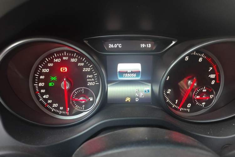 Used Mercedes-Benz GLA 2018 GLA 200 Sport Edition Odometer Close Up