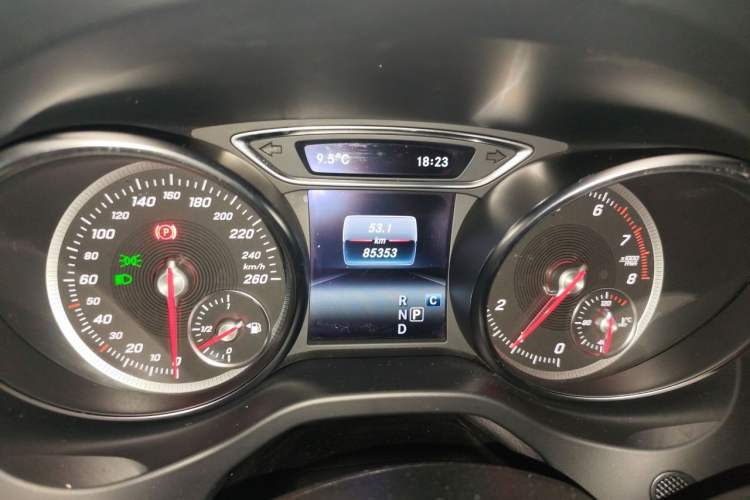 Used Mercedes-Benz GLA 2018 GLA 200 Sport Edition Odometer Close Up