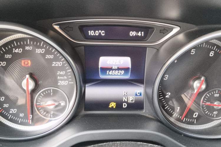 Used Mercedes-Benz GLA 2018 GLA 200 Polar Limited Edition Odometer Close Up