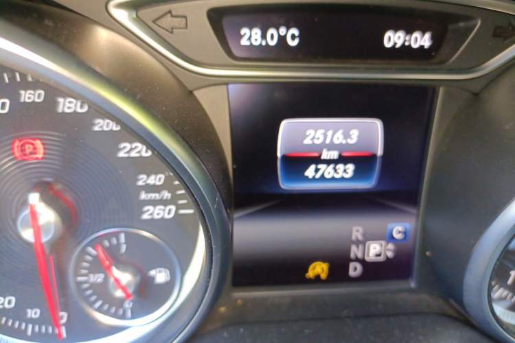 Used Mercedes-Benz GLA 2018 GLA 200 Sport Edition Odometer Close Up