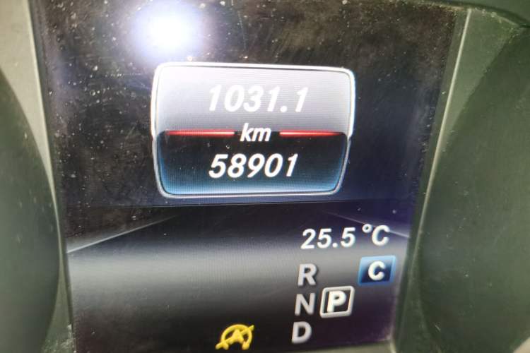 Used Mercedes-Benz GLA 2018 GLA 200 Sport Edition Odometer Close Up