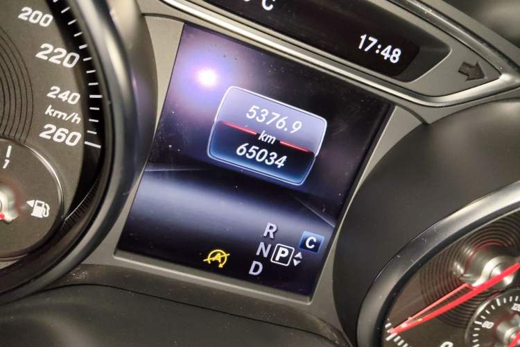 Used Mercedes-Benz GLA 2018 GLA 200 Fashion Model Odometer Close Up