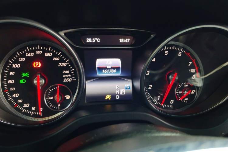 Used Mercedes-Benz GLA 2018 GLA 200 Polar Limited Edition Odometer Close Up