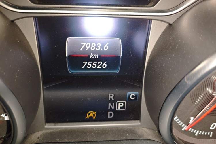 Used Mercedes-Benz GLA 2018 GLA 200 Fashion Model Odometer Close Up