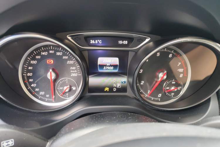 Used Mercedes-Benz GLA 2018 GLA 200 Fashion Model Odometer Close Up