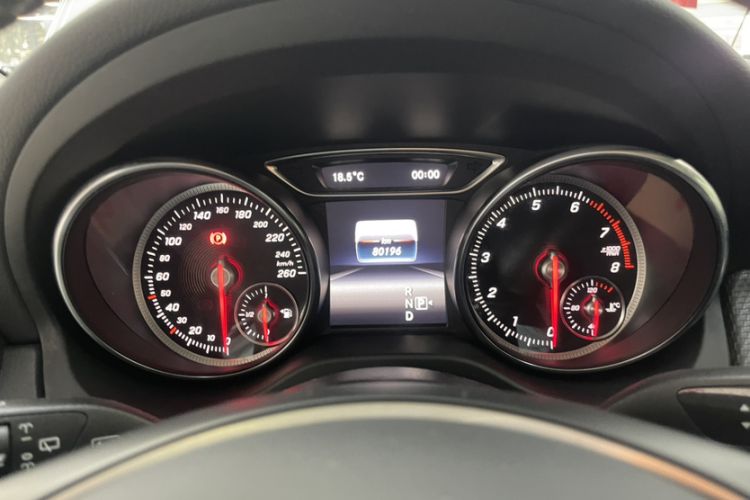 Used Mercedes-Benz GLA 2018 GLA 200 Fashion Model Odometer Close Up