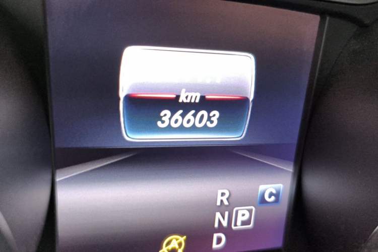 Used Mercedes-Benz GLA 2018 GLA 200 Fashion Model Odometer Close Up