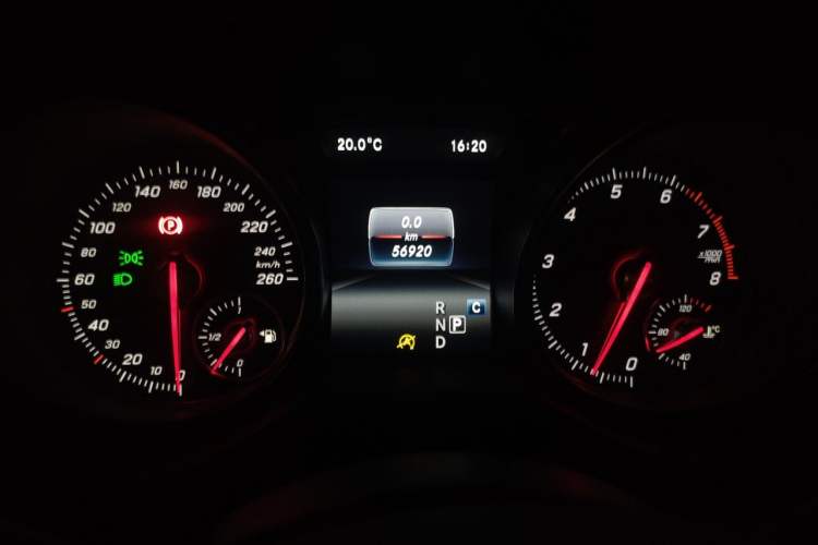Used Mercedes-Benz GLA 2018 GLA 200 Fashion Model Odometer Close Up
