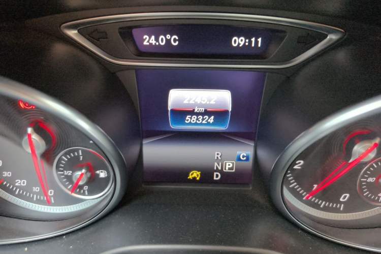 Used Mercedes-Benz GLA 2018 GLA 200 Sport Edition Odometer Close Up