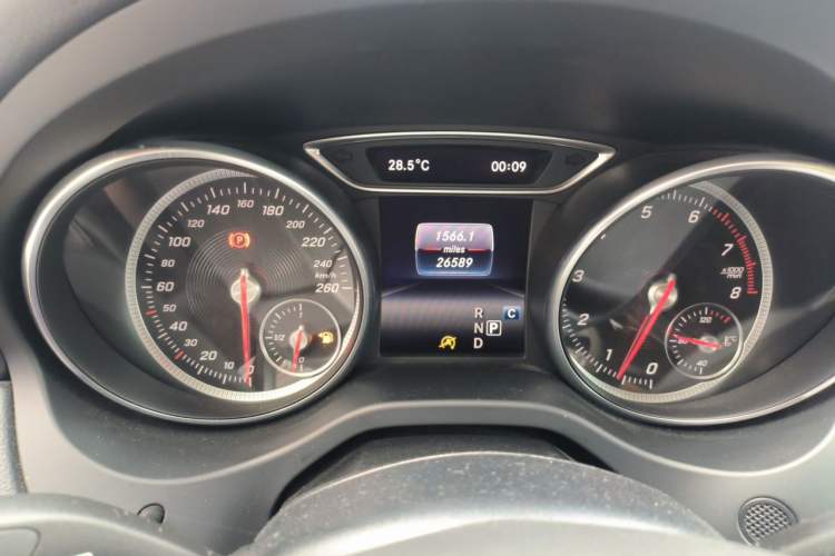 Used Mercedes-Benz GLA 2018 GLA 200 Sport Edition Odometer Close Up