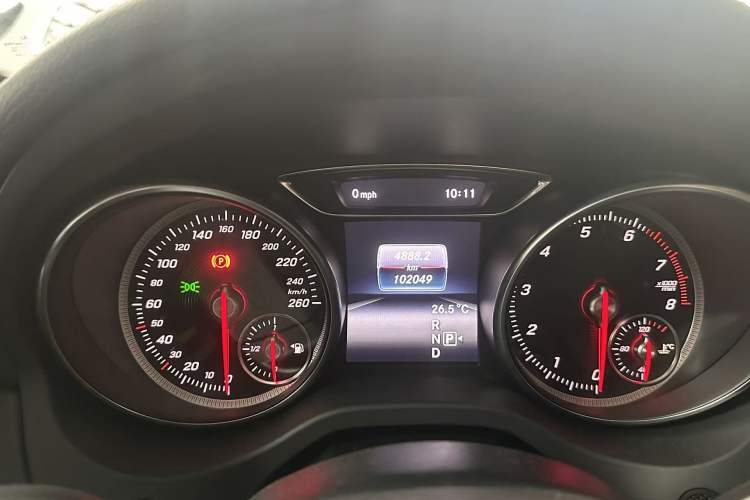 Used Mercedes-Benz GLA 2018 GLA 220 4MATIC Sport Edition Odometer Close Up