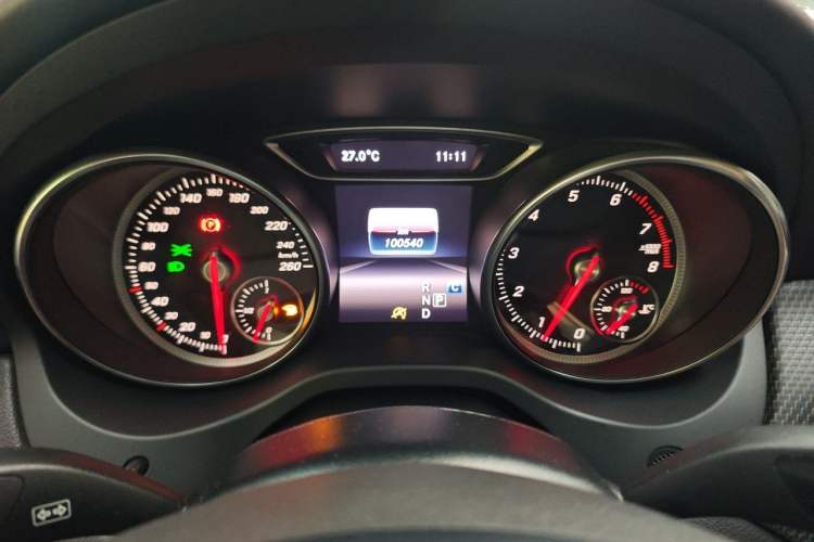 Used Mercedes-Benz GLA 2018 GLA 200 Sport Edition Odometer Close Up