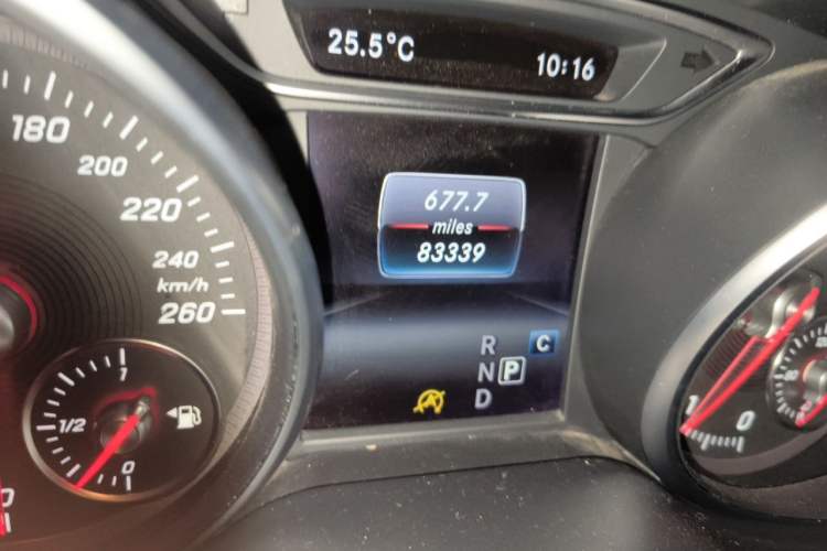 Used Mercedes-Benz GLA 2018 GLA 200 Fashion Model Odometer Close Up