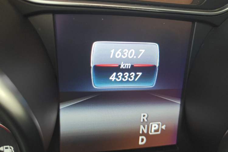 Used Mercedes-Benz GLA 2018 GLA 200 Sport Edition Odometer Close Up