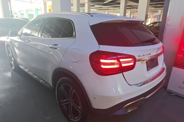 Used Mercedes-Benz GLA 2018 GLA 200 Fashion Model Rear Left 45 Deg