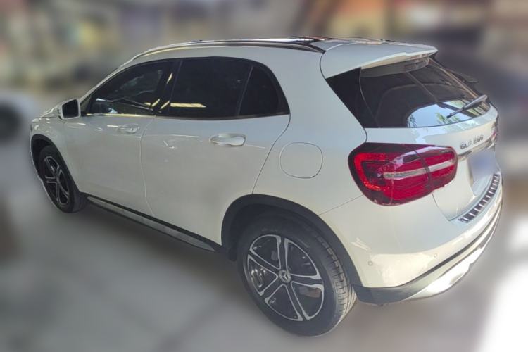 Used Mercedes-Benz GLA 2018 GLA 200 Fashion Model Rear Left 45 Deg
