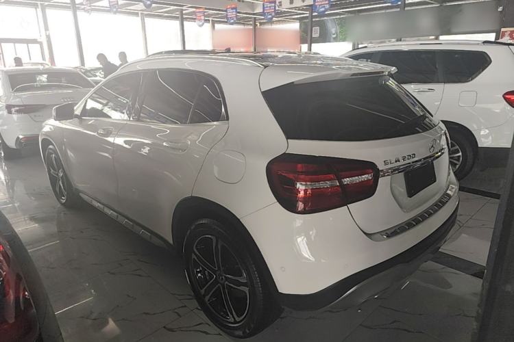Used Mercedes-Benz GLA 2018 GLA 200 Fashion Model Rear Left 45 Deg
