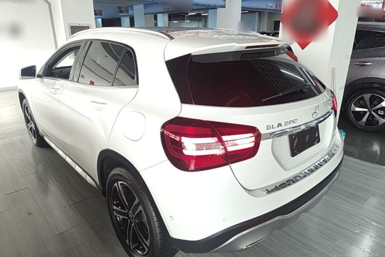 Used Mercedes-Benz GLA 2018 GLA 200 Fashion Model Rear Left 45 Deg