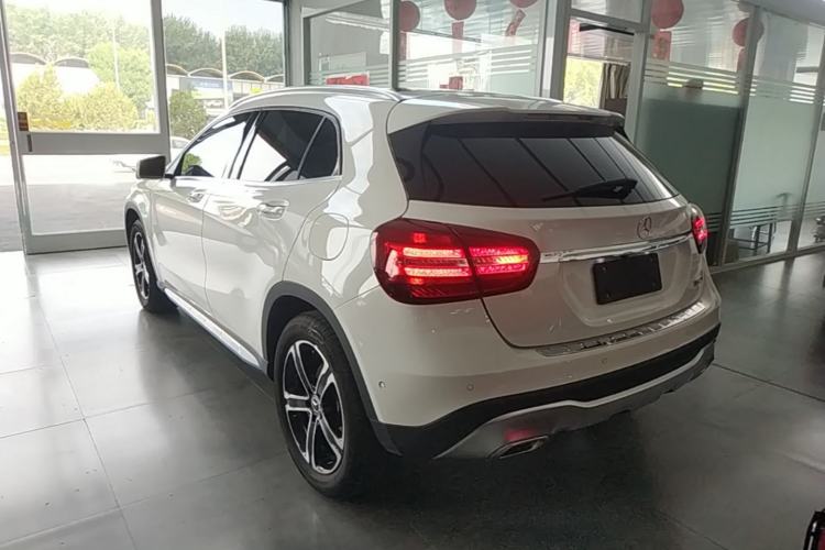 Used Mercedes-Benz GLA 2018 GLA 200 Fashion Model Rear Left 45 Deg