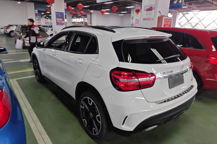 Used Mercedes-Benz GLA 2018 GLA 220 4MATIC Sport Edition Rear Left 45 Deg