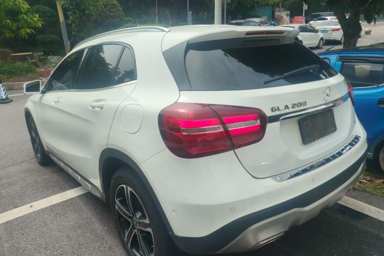 Used Mercedes-Benz GLA 2018 GLA 200 Fashion Model Rear Left 45 Deg
