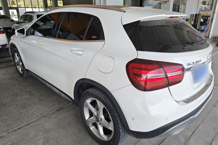 Used Mercedes-Benz GLA 2018 GLA 200 Sport Edition Rear Left 45 Deg