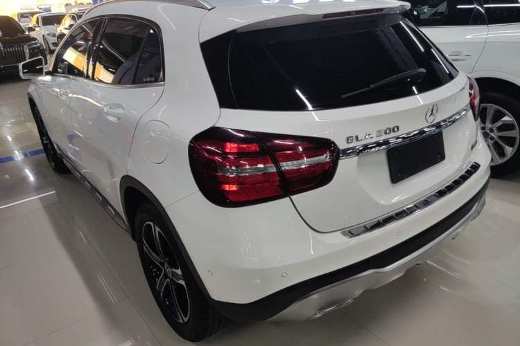 Used Mercedes-Benz GLA 2018 GLA 200 Fashion Model Rear Left 45 Deg