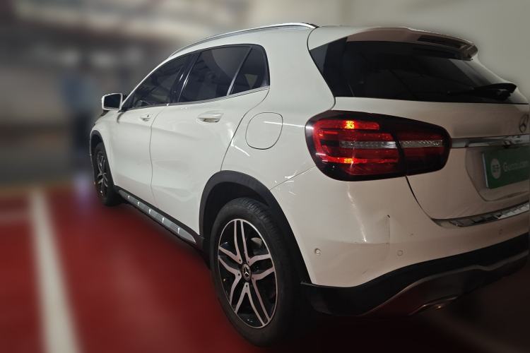 Used Mercedes-Benz GLA 2018 GLA 200 Fashion Model Rear Left 45 Deg
