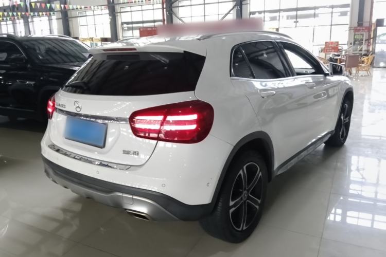 Used Mercedes-Benz GLA 2018 GLA 200 Fashion Model Rear Right 45 Deg