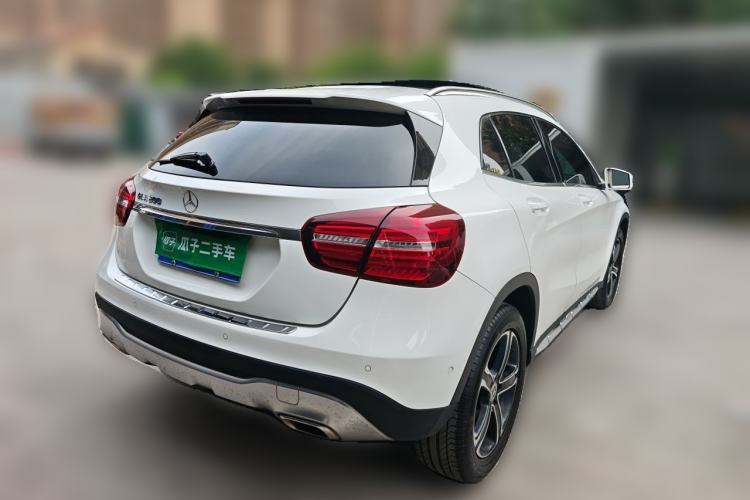 Used Mercedes-Benz GLA 2018 GLA 200 Fashion Model Rear Right 45 Deg