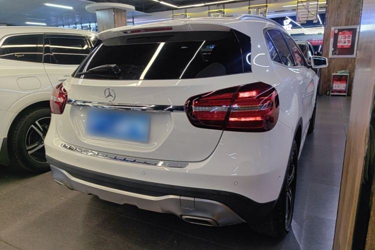 Used Mercedes-Benz GLA 2018 GLA 200 Fashion Model Rear Right 45 Deg